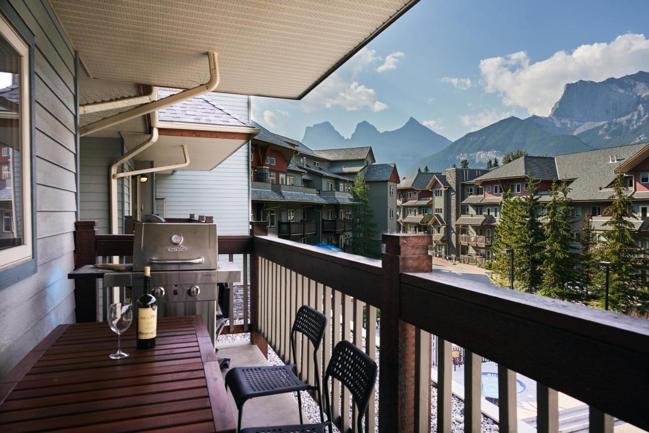Apartamento Mtn View Escape With King Size Bed With Outdoor Pool - Banff Pass Included! Canmore Exterior foto